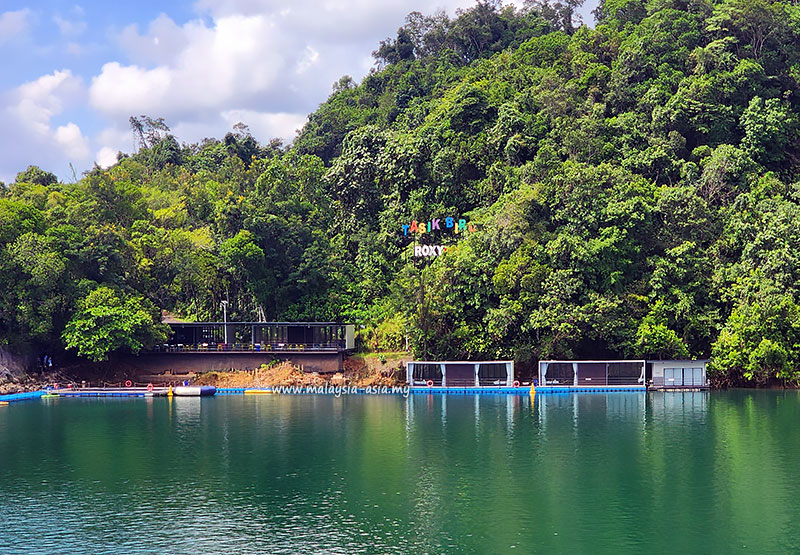 blue-lake-bau-sarawak Tasik Biru Bau, Sarawak